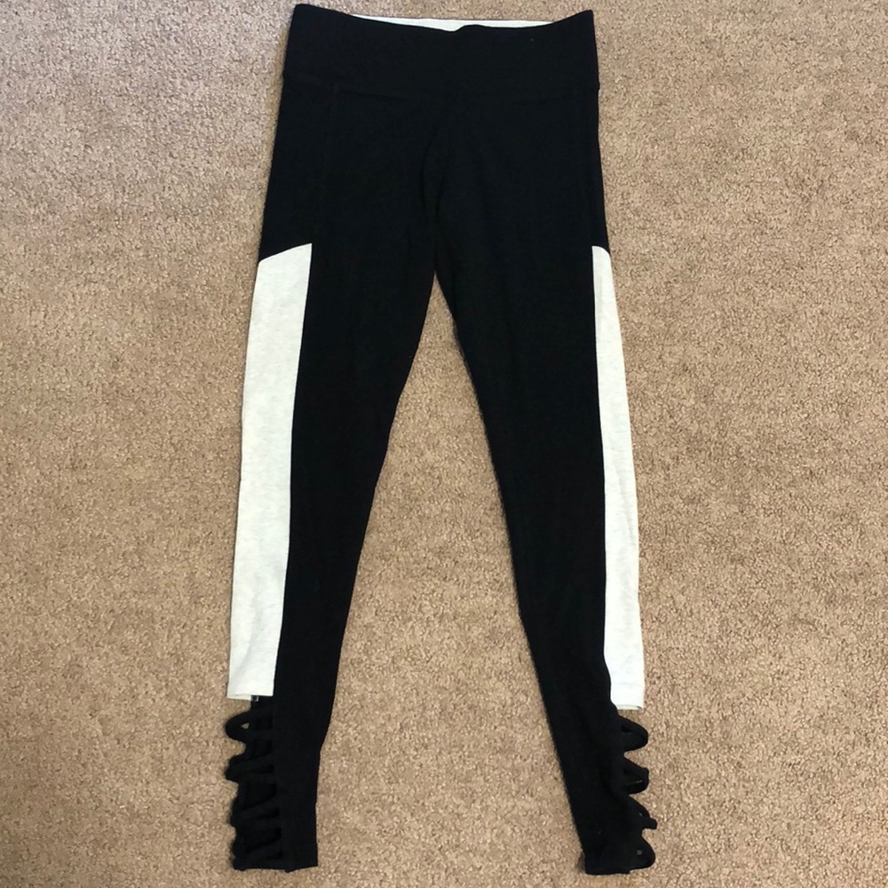 Pink Victoria’s Secret yoga leggings